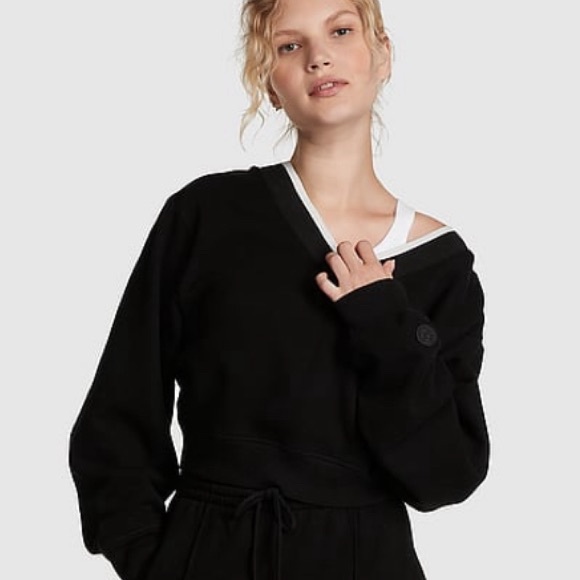 NWT Crop Top Fleece PINK Sweatshirt, Size Medium 🩷 - Picture 2 of 9